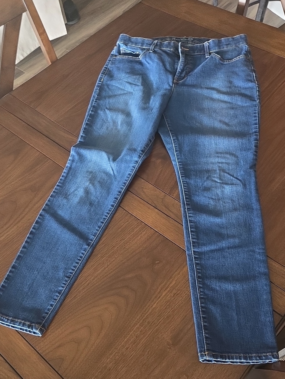 Gloria Vanderbilt All Around Slimming Curvy Jeans in Blue Wash